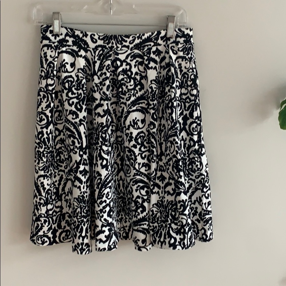 Adrienne Vittadini skirt